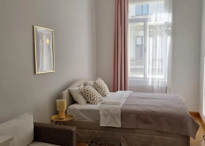 Sissi Apartman *